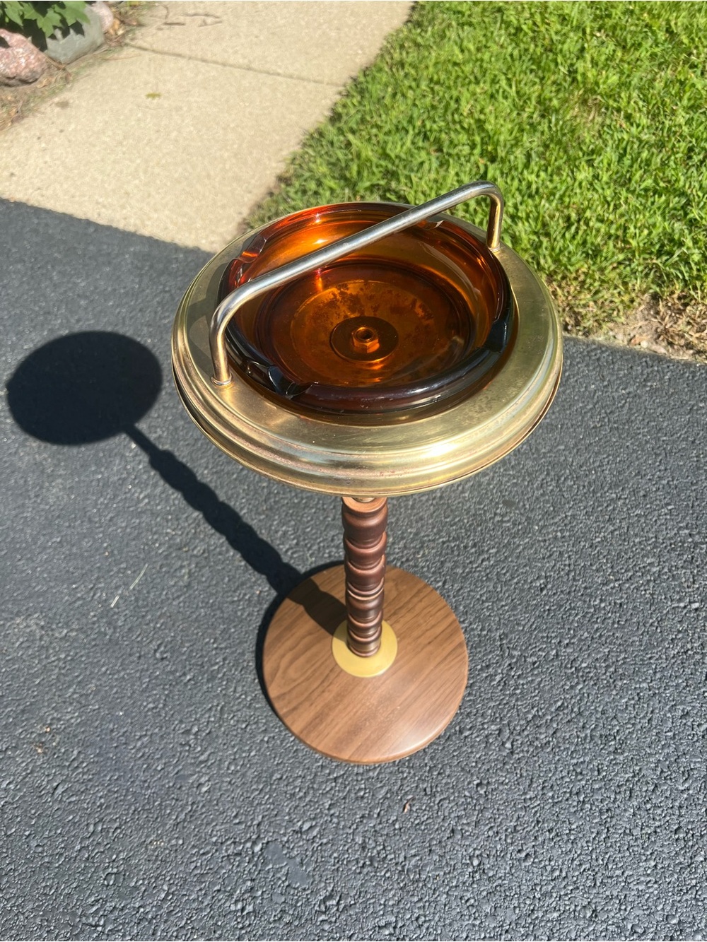 Vintage Metal, Wood & Brass Standing Ashtray with Amber Glass Ashtray - Picture 2 of 6